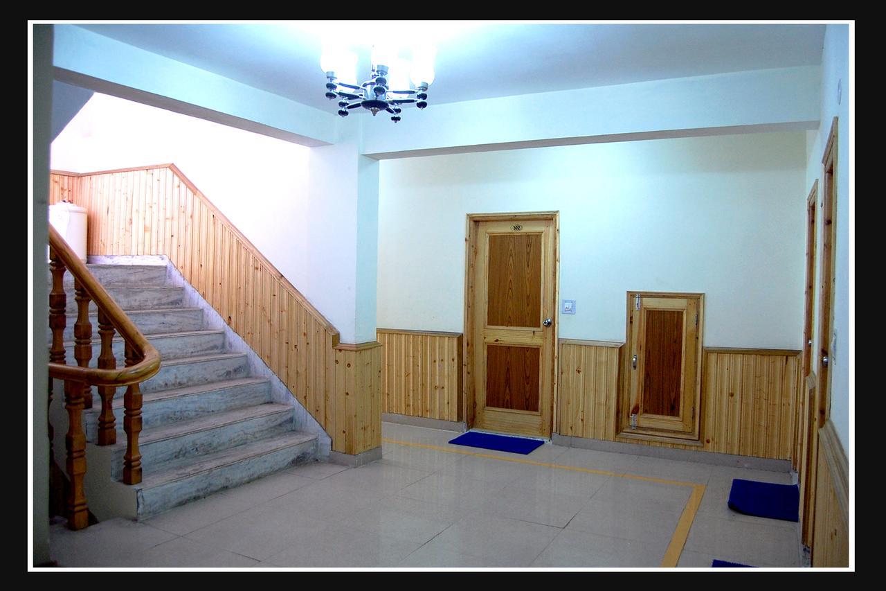 Hotel Nitesh Manali  Ngoại thất bức ảnh